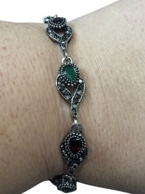Vtg.Style Marcasite Link Bracelet Red Green Black Teardrop Stones SilverTone, 7”